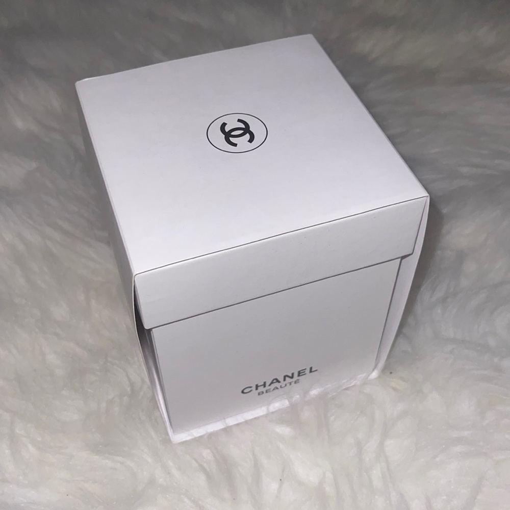 Chanel box